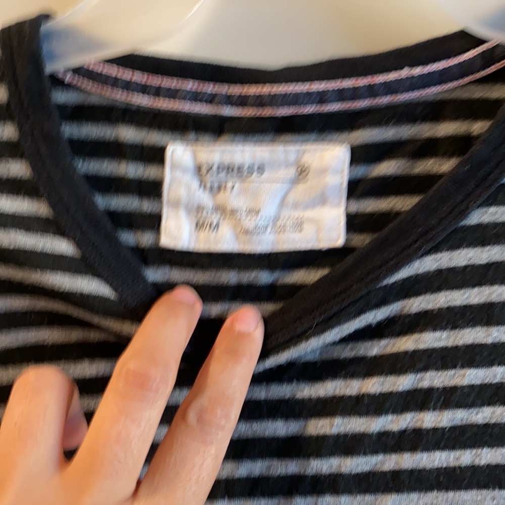 Express tshirt Medium - Picture 2 of 2